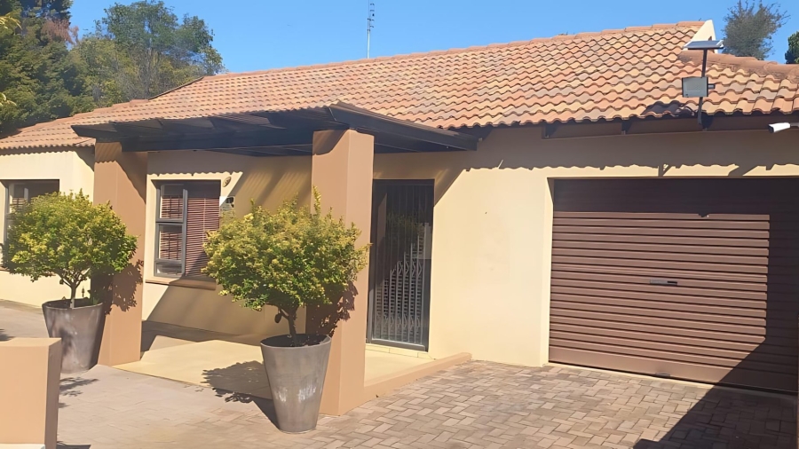 To Let 2 Bedroom Property for Rent in Wilkoppies North West